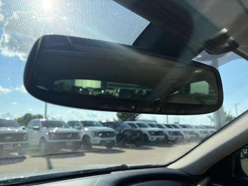 Used 2019 INFINITI Q50 Luxe w/ Essential Package (3.0T Luxe) AWD/4WD image 25