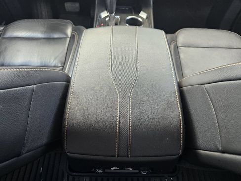 Used 2020 Chevrolet Traverse Premier w/ Redline Edition AWD/4WD image 53