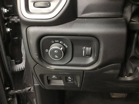 Used 2023 RAM 1500 Big Horn AWD/4WD image 12