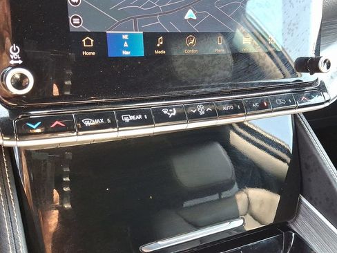 Used 2024 Jeep Wagoneer Series II w/ Flexible Seating Group AWD/4WD image 16
