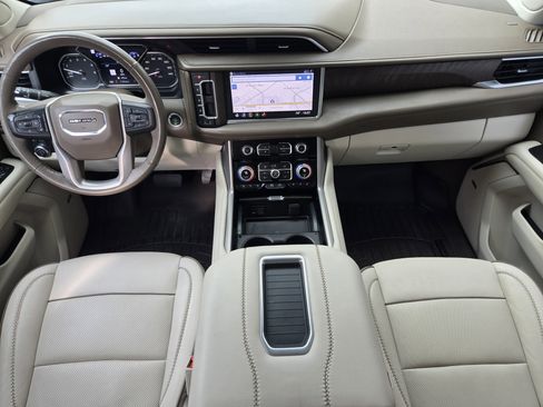 Used 2021 GMC Yukon XL Denali w/ Denali Ultimate Package image 19