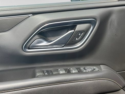 Used 2022 GMC Yukon XL AT4 w/ AT4 Premium Package AWD/4WD image 11