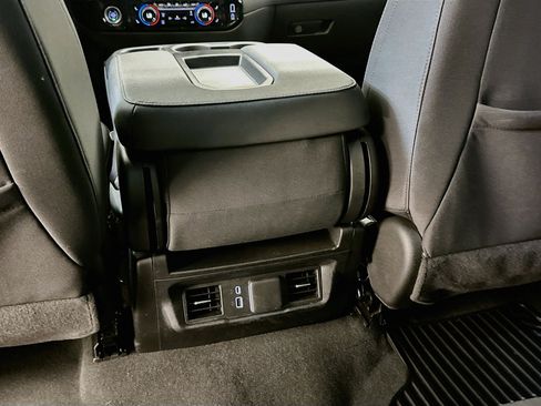 Used 2024 Chevrolet Silverado 1500 LT AWD/4WD image 27