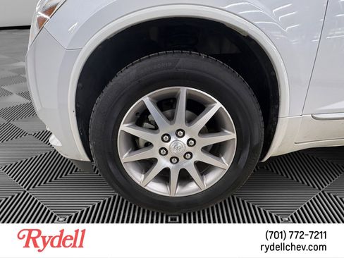 Used 2016 Buick Enclave Leather image 9