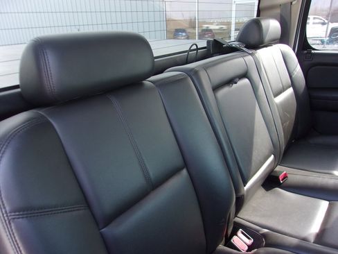 Used 2009 GMC Sierra 1500 SLT w/ Suspension Package, Off-Road image 15