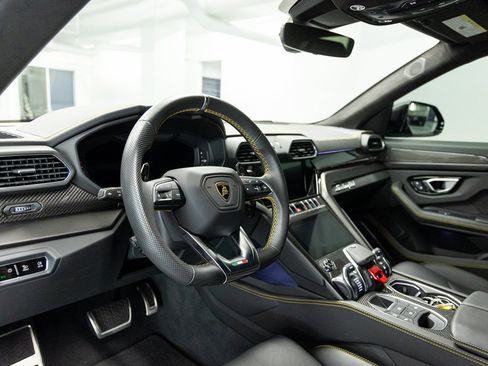 Used 2024 Lamborghini Urus S AWD/4WD image 34