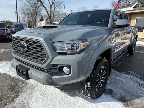 Used 2021 Toyota Tacoma TRD Sport w/ Technology Package image 7