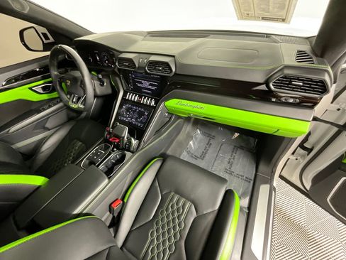Used 2023 Lamborghini Urus S AWD/4WD image 18