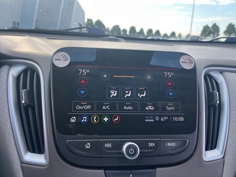 Used 2024 Chevrolet Malibu LT image 16