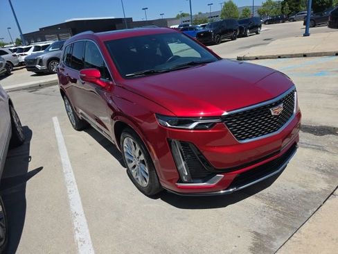 Certified 2024 Cadillac XT6 Premium Luxury w/ Technology Package AWD/4WD image 3