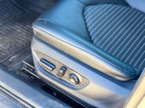 Used 2023 Toyota Camry SE image 13