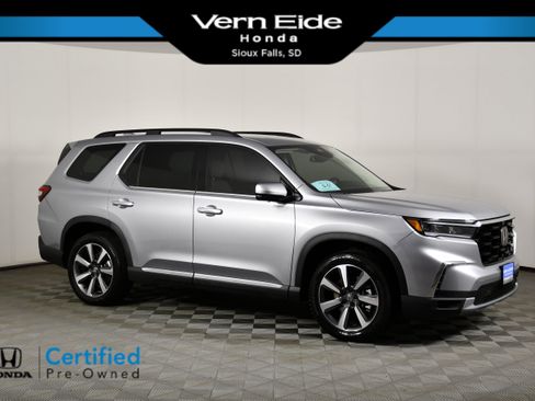 Certified 2025 Honda Pilot Elite image 1
