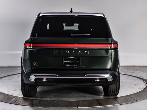 Used 2024 Rivian R1S Adventure AWD/4WD image 5