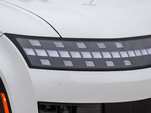 New 2026 Hyundai Ioniq 9 Limited image 4