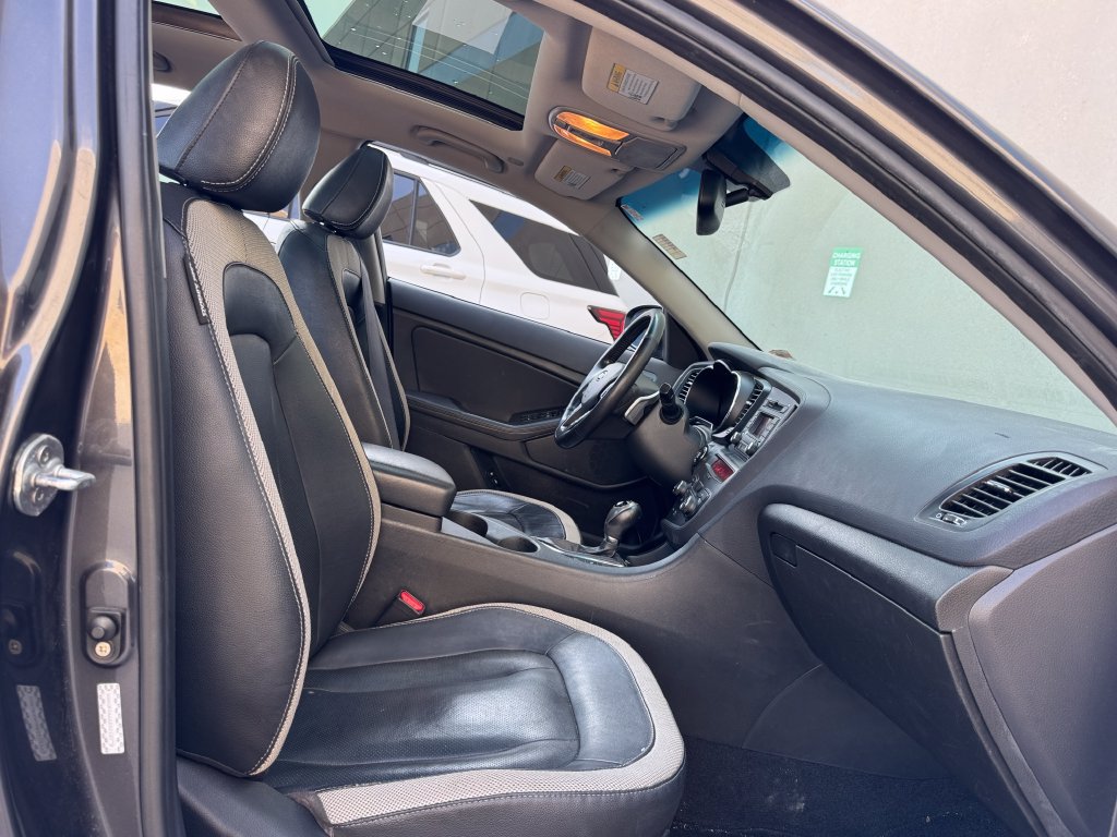 Used 2011 Kia Optima SX w/ Premium Touring Pkg FWD image 19