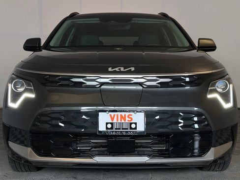 Used 2025 Kia Niro Wind w/ Wind Preserve Package FWD image 19
