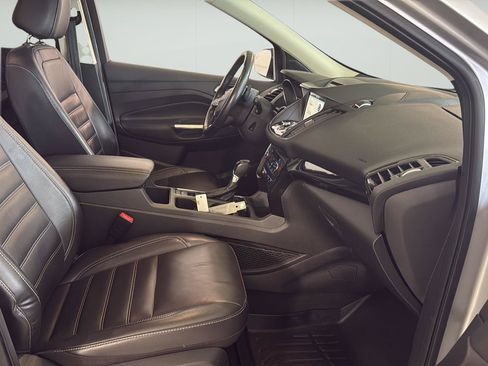Used 2017 Ford Escape Titanium AWD/4WD image 16