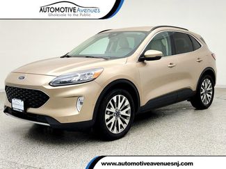 Used 2020 Ford Escape Titanium AWD/4WD video 1
