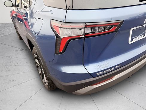 New 2026 Chevrolet Equinox LT w/ Convenience Package II image 8