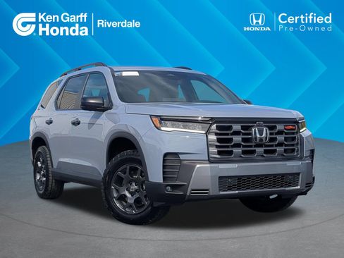 Used 2026 Honda Pilot TrailSport image 1