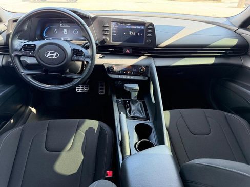 Used 2025 Hyundai Elantra Sport w/ Cargo Package FWD image 9