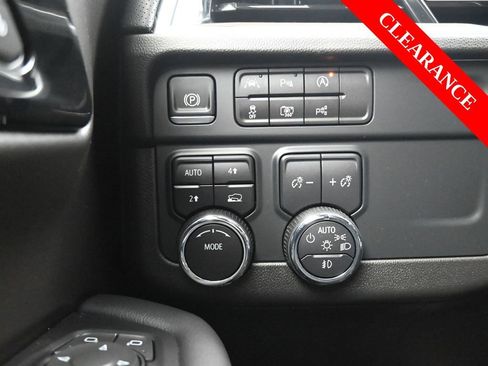 Used 2025 Chevrolet Tahoe High Country image 33