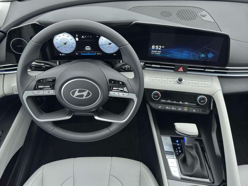 New 2026 Hyundai Elantra Limited FWD image 17