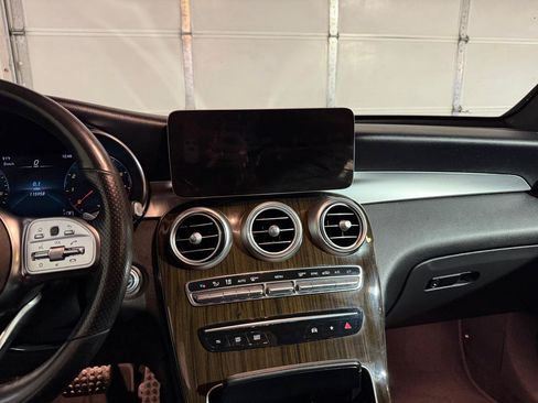 Used 2020 Mercedes-Benz GLC 300 image 15