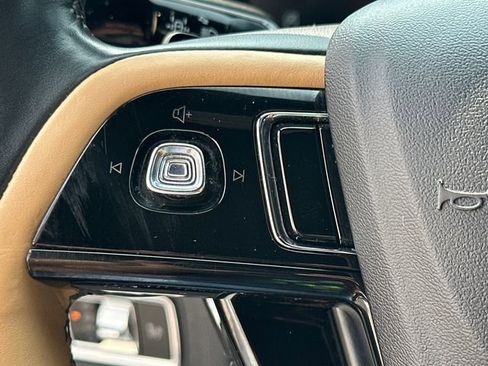 Used 2022 Lincoln Corsair Reserve w/ Elements Package image 28