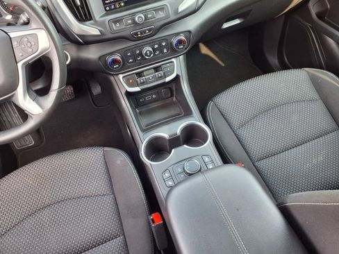 Used 2022 GMC Terrain SLE w/ Driver Convenience Package image 10