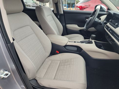 Used 2025 Honda HR-V LX image 8