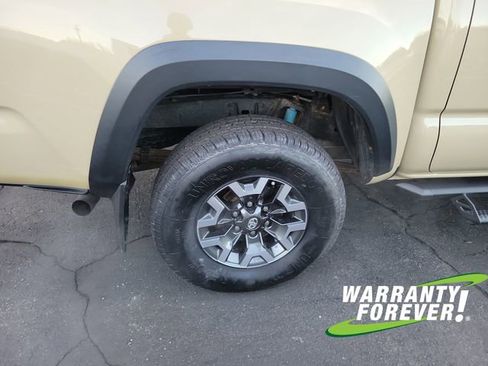 Used 2017 Toyota Tacoma TRD Off-Road image 21