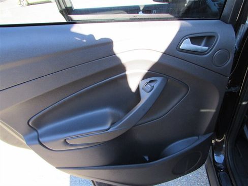 Used 2015 Ford Escape SE w/ Equipment Group 201A image 20