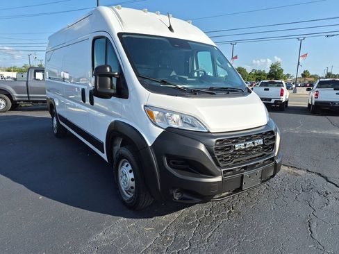 Used 2023 RAM ProMaster 2500 FWD image 3