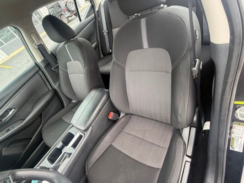 Used 2025 Nissan Sentra SV FWD image 14