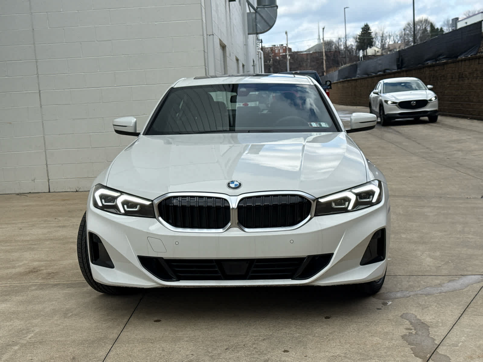 Used 2026 BMW 330i xDrive Sedan w/ Convenience Package AWD/4WD image 2