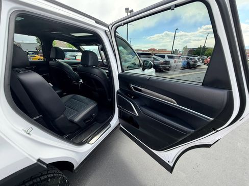 Used 2024 Kia Telluride SX Prestige X-Pro AWD/4WD image 22