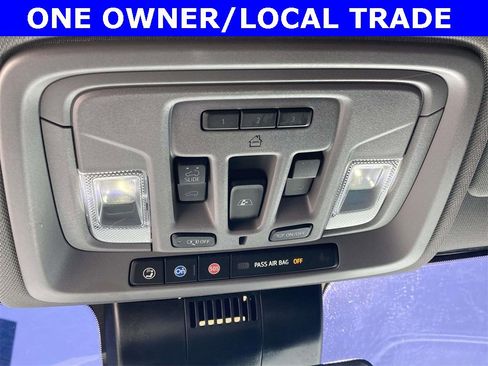 Used 2025 GMC Sierra 2500 SLT w/ SLT Premium Package image 23