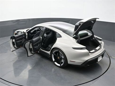 Certified 2024 Porsche Taycan GTS image 28
