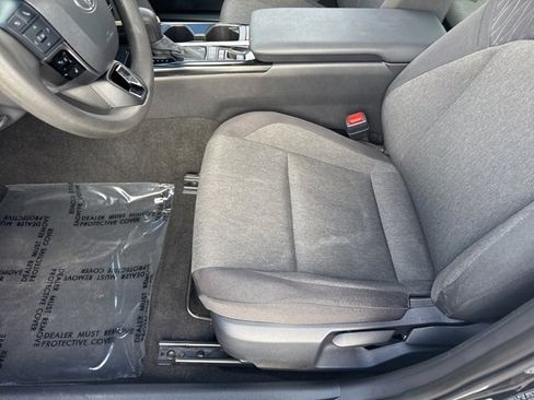 Used 2025 Toyota Camry LE image 21