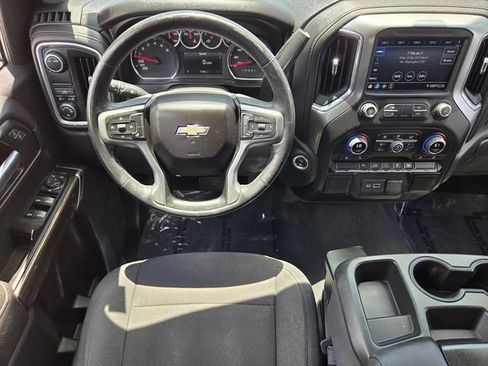 Used 2021 Chevrolet Silverado 1500 LT RWD image 16