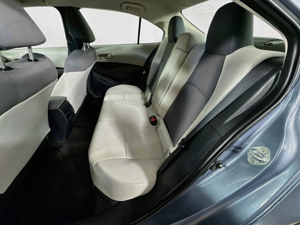 Used 2022 Toyota Corolla LE FWD image 28