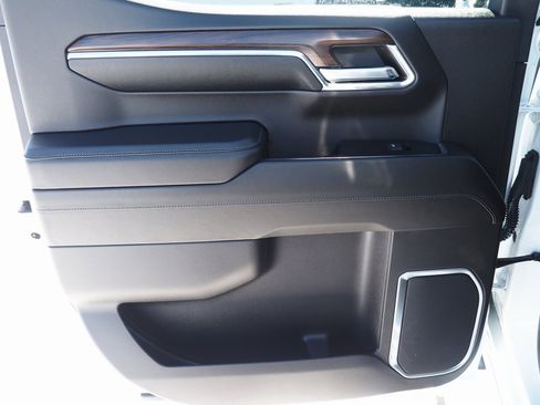 Used 2024 GMC Sierra 1500 SLT w/ SLT Premium Plus Package image 41