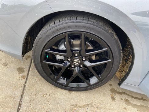 Used 2025 Honda Civic Sport image 25