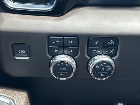 Used 2023 GMC Sierra 1500 Denali AWD/4WD image 44