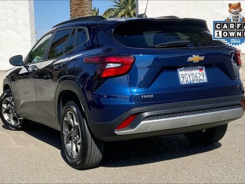 Used 2024 Chevrolet Trax LT FWD image 12