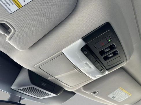 Certified 2025 Nissan Pathfinder Platinum w/ Cargo Package image 37