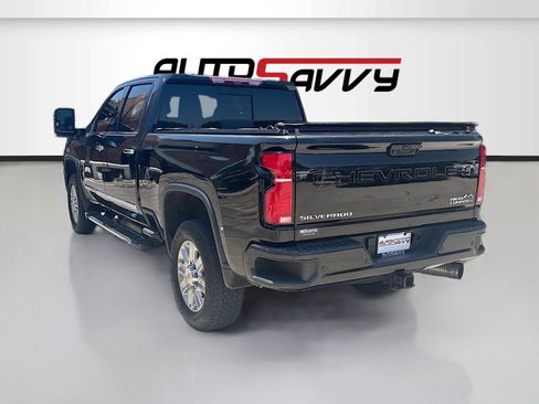 Used 2024 Chevrolet Silverado 2500 High Country w/ Technology Package AWD/4WD image 5