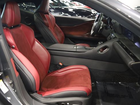 Used 2018 Lexus LC 500 Coupe w/ Sport Package RWD image 41