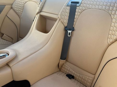 Used 2014 Aston Martin Vanquish Coupe image 14